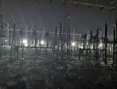 Δείτε την έκρηξη στο σταθμό της ΔΕΗ στο Κρυονέρι (βίντεο)